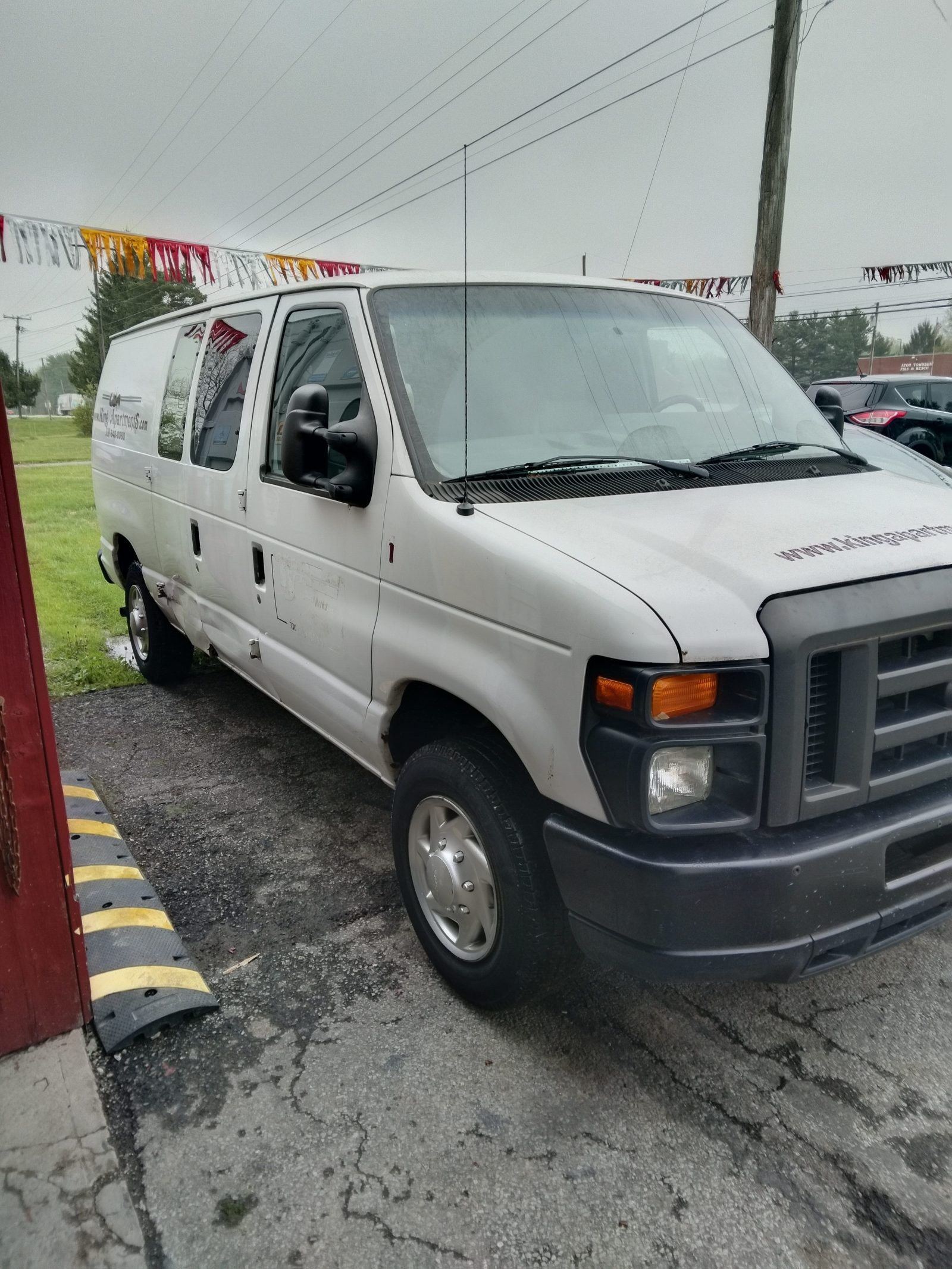 2012 Ford E-150 photo